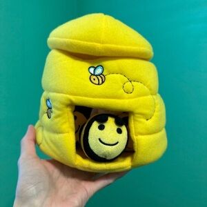 Lakeshore Learning Hide and Seek Beehive